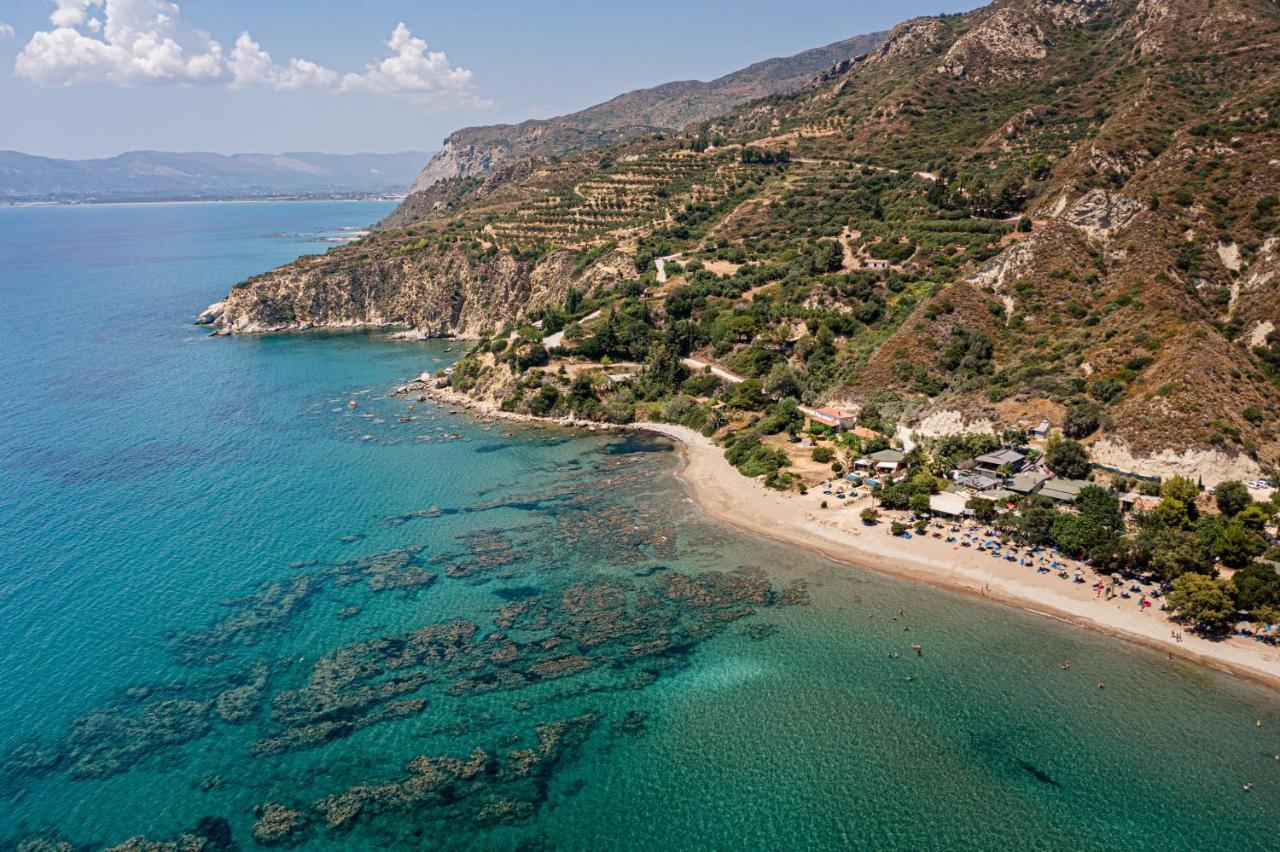 Beachfront Andriana Villa With Mini Pool And Spa Vasilikí Exteriör bild